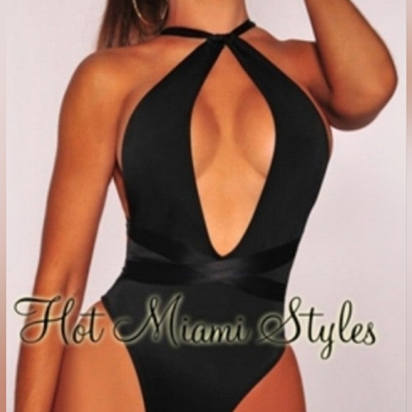 Sexy One Piece Black Multi-way Swimsuit Women's Size Small - Picture 2 of 9